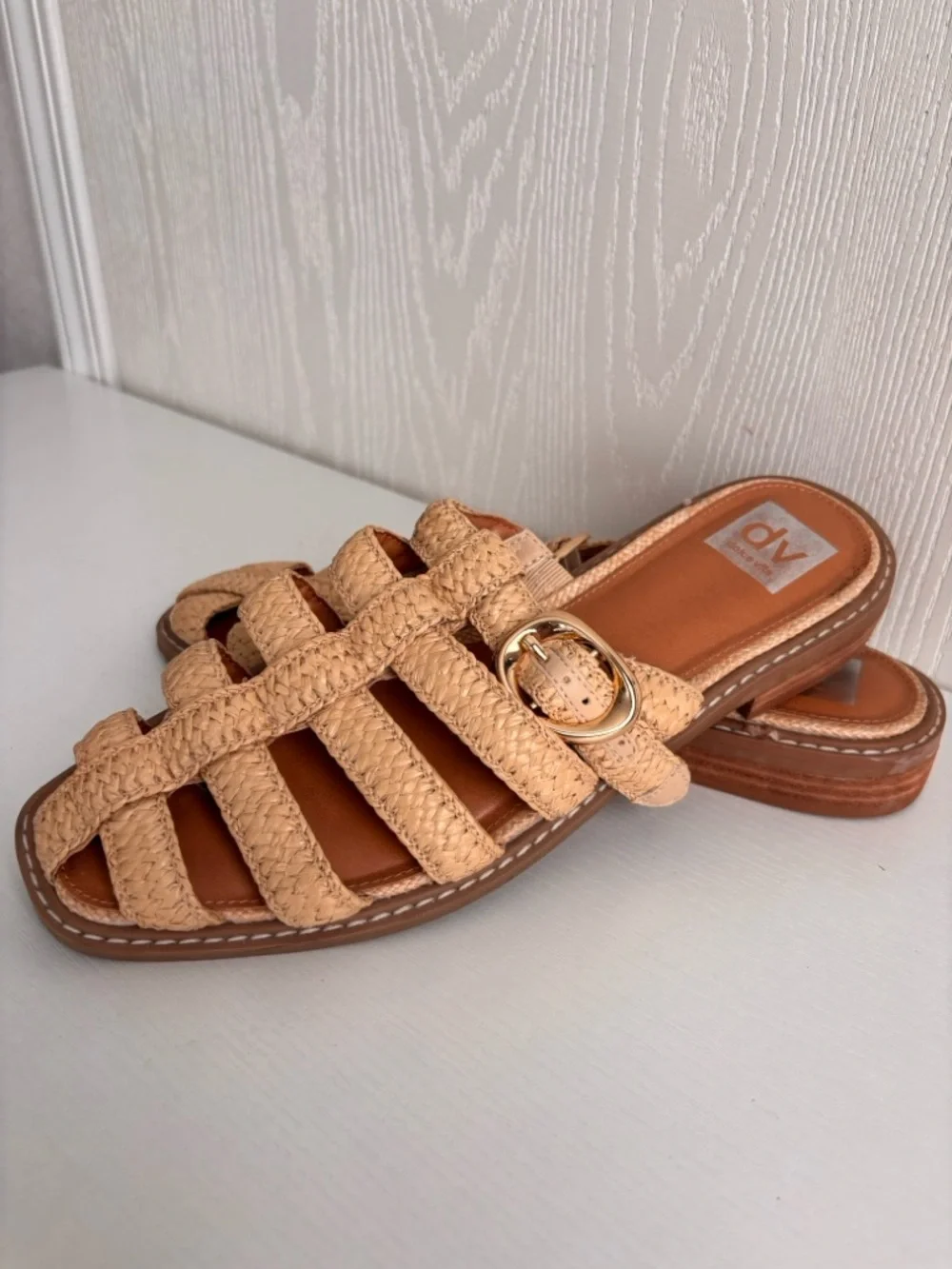dv by Dolce Vita | Beige Woven Slide Sandals | Size 9.5 - Picture 4 of 6